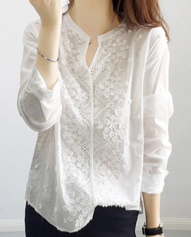 Fashion Women White Blouse Elegant Vintage Lace Embroidery Blouse Lady Tops Cotton Long Sleeve Blusas Loose Casual Cloth