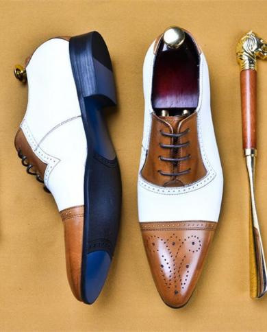 أحذية بروغ حذاء رجالي لون البولي يوريثان مطابقة الأعمال الكلاسيكية عادية كل مباراة جوفاء حذاء بمقدمة مدببة من الدانتيل فستان أني
