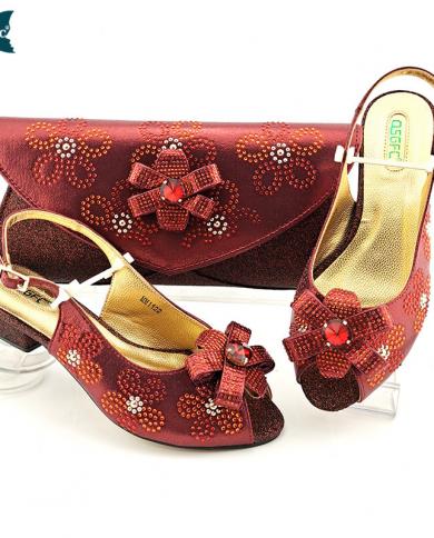 Nigerian  Summer New Arrival Italian Design Hot Selling Flowershaped Narrow Band Style Wine Color Women Shoes And Bag Se