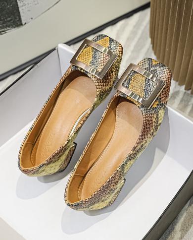 2022 Spring Summer New Apricot Snake Pattern Square Toe Shallow Mouth Shoes 3cm Medium Thick Heel Metal Buckle Shoes