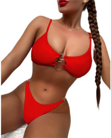 Bikini de Color liso para mujer, novedad del 2023 en traje de baño con anillo de dos piezas, traje de baño con tirantes rojos y 