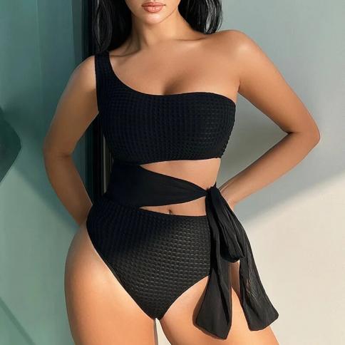 Solid Black Textured One Shoulder Swimwear One Piece Swimsuit Woman 2024 Cut Out Momokini High Cut Bathing Suit Bandage 