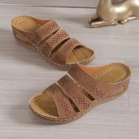 Summer Women Wedge Slippers Wedges Heel Open Toe Slippers Big Size 35 43 Anti Slip Leather Casual Female Platform Retro 
