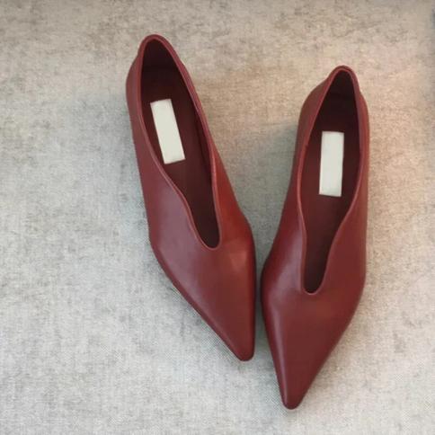 טרנד נעלי נשים סנדלים שטוחים 2024 קיץ חדש מחודדת רטרו נעלי אוקספורד פרדות נעלי נשים קז'ואל הליכה