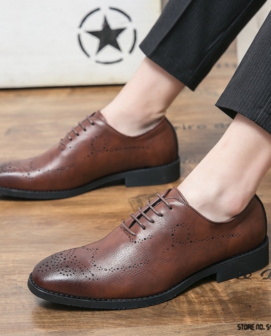 British Pointed  Vintage Lace Up Brogue Flats Oxford Shoes Men Casual Loafers Formal Dress Footwear Sapatos Tenis Mascul